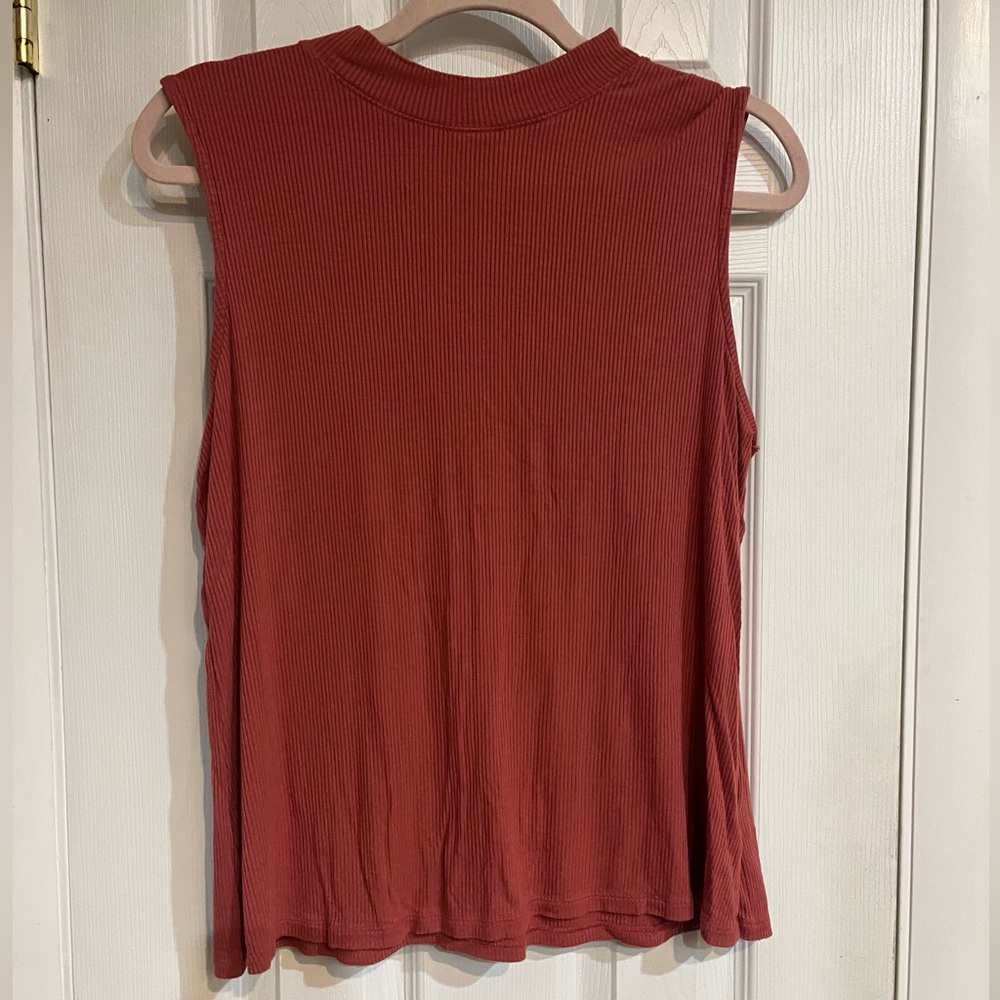 Apt. 9 No Sleeve Top